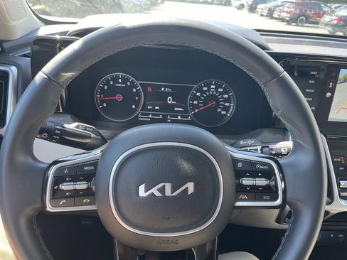 Used 2023 Kia Sorento S w/ Panoramic Sunroof Package AWD/4WD image 29