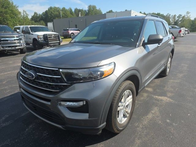 Used 2022 Ford Explorer XLT AWD/4WD image 8