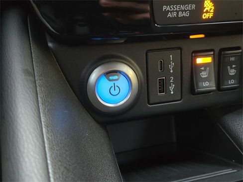 Used 2025 Nissan Leaf SV Plus image 32