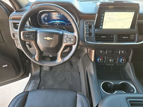 Used 2023 Chevrolet Tahoe High Country image 13