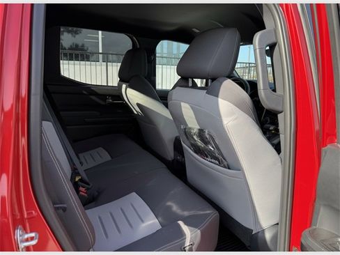 Used 2024 Toyota Tacoma TRD Sport image 32