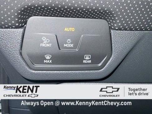 Used 2024 Volkswagen Atlas SEL Premium R-Line image 31