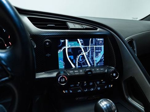 Used 2015 Chevrolet Corvette Z06 w/ 3LZ Preferred Equipment Group image 25