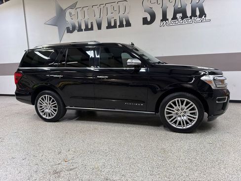 Used 2023 Ford Expedition Platinum AWD/4WD image 32