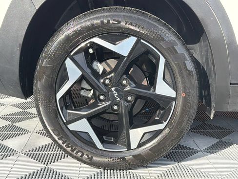 Used 2024 Kia Seltos EX FWD image 21