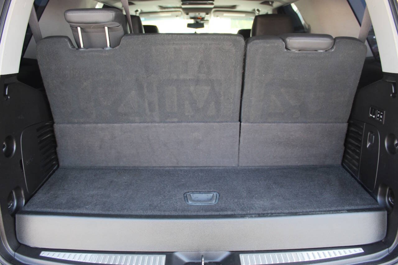 Used 2017 Cadillac Escalade Luxury AWD/4WD image 13