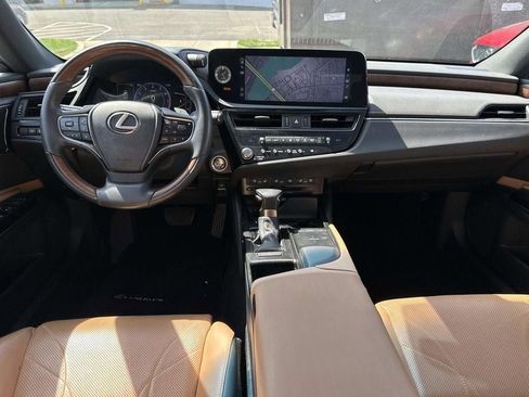 Used 2022 Lexus ES 350 Ultra Luxury w/ Accessory Package 2 FWD image 12