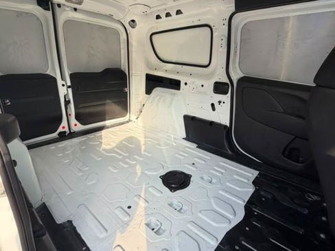 Used 2022 RAM ProMaster City Tradesman FWD image 5