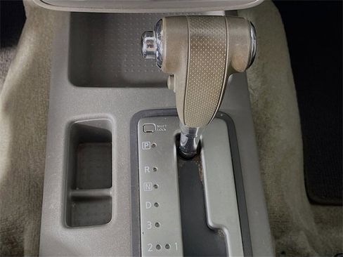 Used 2011 Nissan Frontier SV w/ SV Premium Utility Pkg image 16