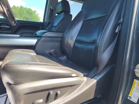 Used 2017 Chevrolet Silverado 2500 LTZ w/ Duramax Plus Package AWD/4WD image 27