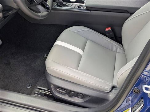 New 2026 Toyota Camry SE FWD image 4