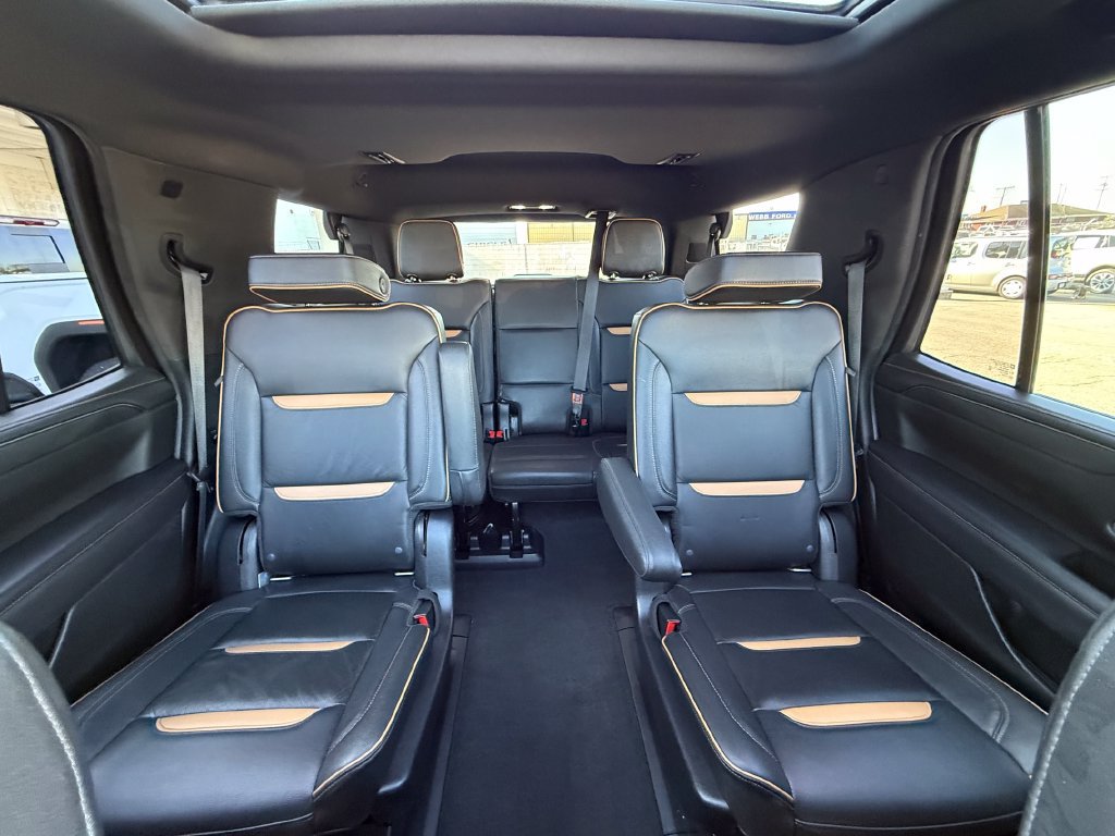 Used 2021 GMC Yukon AT4 w/ Technology Package AWD/4WD image 30
