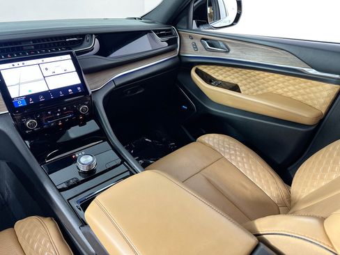 Used 2023 Jeep Grand Cherokee L Summit w/ Advanced Protech Group IV image 25