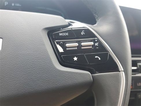 New 2025 Kia Niro SX Touring image 25