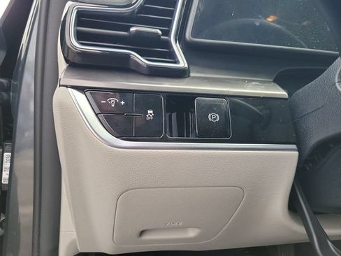 Used 2025 Kia Sportage EX AWD/4WD image 23