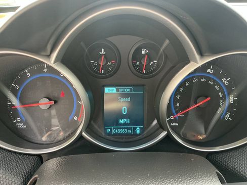 Used 2016 Chevrolet Cruze LT FWD image 19
