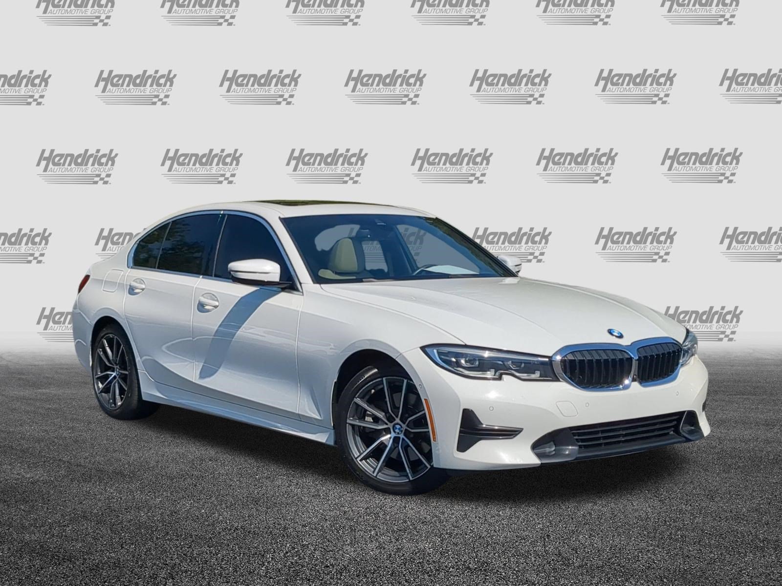 Used 2021 BMW 330i Sedan w/ Premium Package RWD image 2