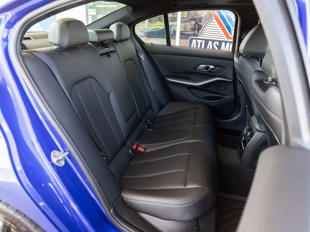 Used 2022 BMW 330i Sedan w/ M Sport Package RWD image 25