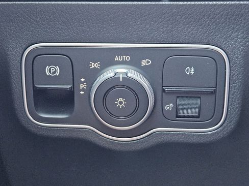 Certified 2025 Mercedes-Benz GLA 250 image 23