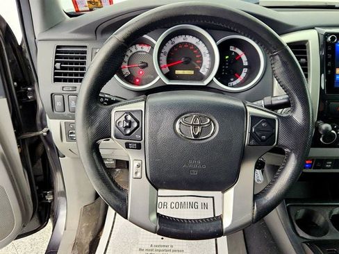 Used 2015 Toyota Tacoma 4x4 Double Cab image 13