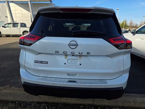 New 2026 Nissan Rogue SV w/ SV Premium Package image 4