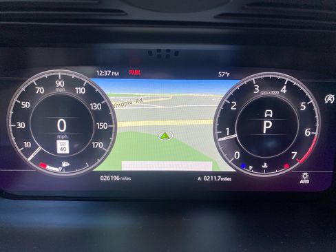 Used 2020 Land Rover Discovery Sport SE R-Dynamic image 14