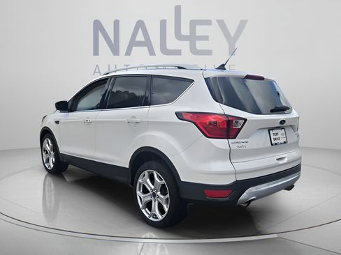 Used 2019 Ford Escape Titanium FWD image 3