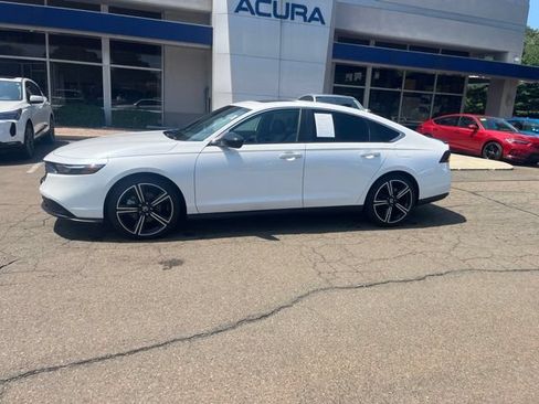 Used 2025 Honda Accord Sport image 30