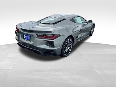 Used 2024 Chevrolet Corvette Stingray Preferred Cpe w/ Battery Protection Package image 7