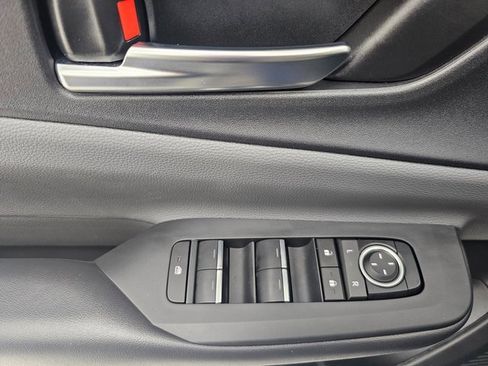 Used 2025 Toyota Prius XLE image 25