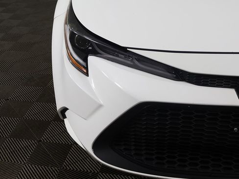 Used 2020 Toyota Corolla LE w/ Carpet Mat Package (TMS) FWD image 10