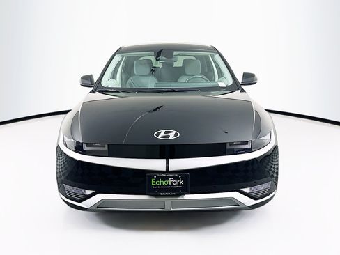 Used 2024 Hyundai Ioniq 5 SEL RWD image 2
