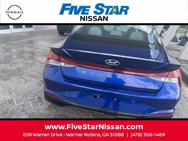 Used 2023 Hyundai Elantra Limited FWD image 11