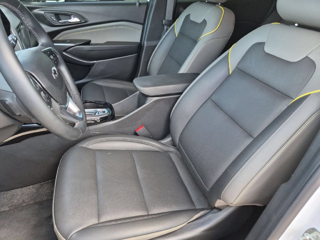 Used 2024 Chevrolet Trax ACTIV w/ Driver Confidence Package FWD image 12