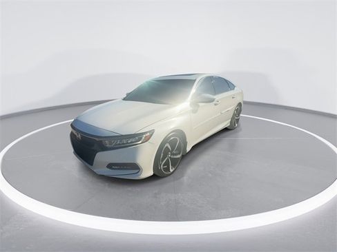 Used 2019 Honda Accord Sport image 4