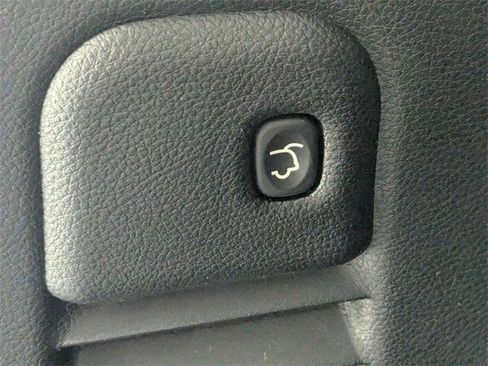 Used 2019 Jeep Grand Cherokee Limited image 30