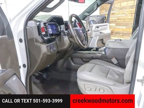 Used 2024 Chevrolet Silverado 2500 LTZ w/ LTZ Convenience Package image 8