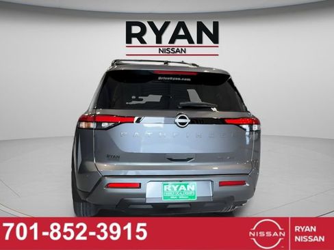 New 2026 Nissan Pathfinder SL AWD/4WD image 4