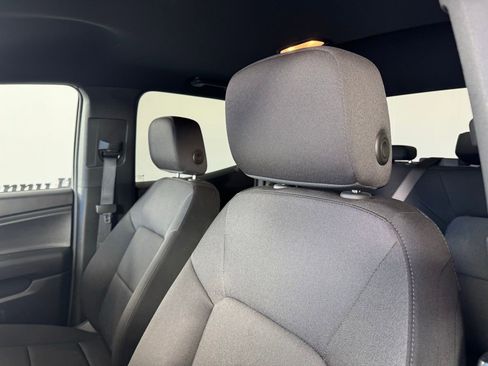 Used 2024 Chevrolet Colorado W/T image 3