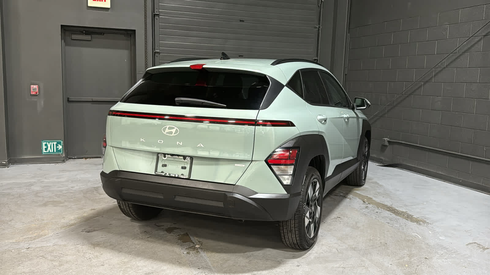 Used 2024 Hyundai Kona SEL AWD/4WD image 4
