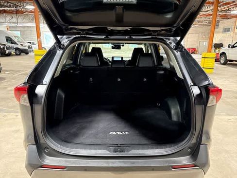 Used 2019 Toyota RAV4 Limited w/ Carpet Mat Package AWD/4WD image 11