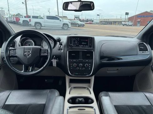 Used 2017 Dodge Grand Caravan SXT FWD image 7