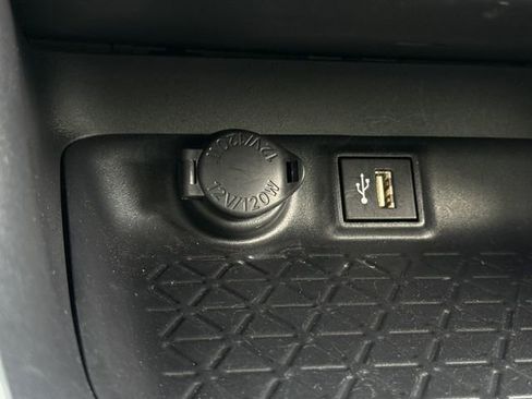 Used 2025 Toyota RAV4 XLE w/ Weather Package image 21