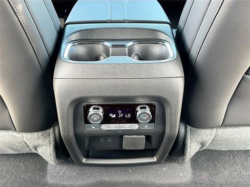 New 2026 Buick Enclave Avenir w/ Super Cruise Package image 18