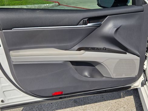 Used 2023 Toyota Camry LE FWD image 10