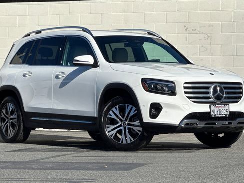 Certified 2025 Mercedes-Benz GLB 250 image 2
