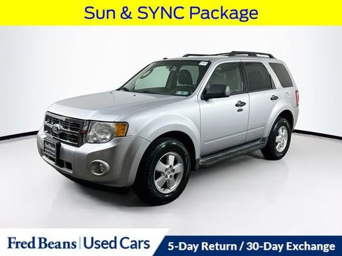 Used 2010 Ford Escape XLT AWD/4WD image 4