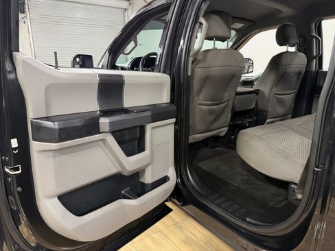 Used 2015 Ford F150 XLT AWD/4WD image 15