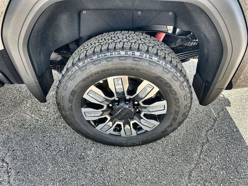 New 2026 GMC Sierra 2500 Denali w/ Denali Reserve Package image 12