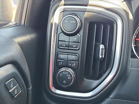 Used 2022 Chevrolet Silverado 1500 LT Trail Boss w/ Bed Protection Package AWD/4WD image 17
